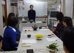 心のおしゃれ講座「食卓の花を楽しむ」全景