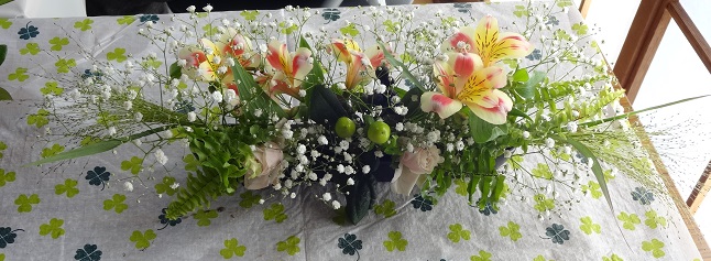 心のおしゃれ講座「食卓の花を楽しむ」作品７